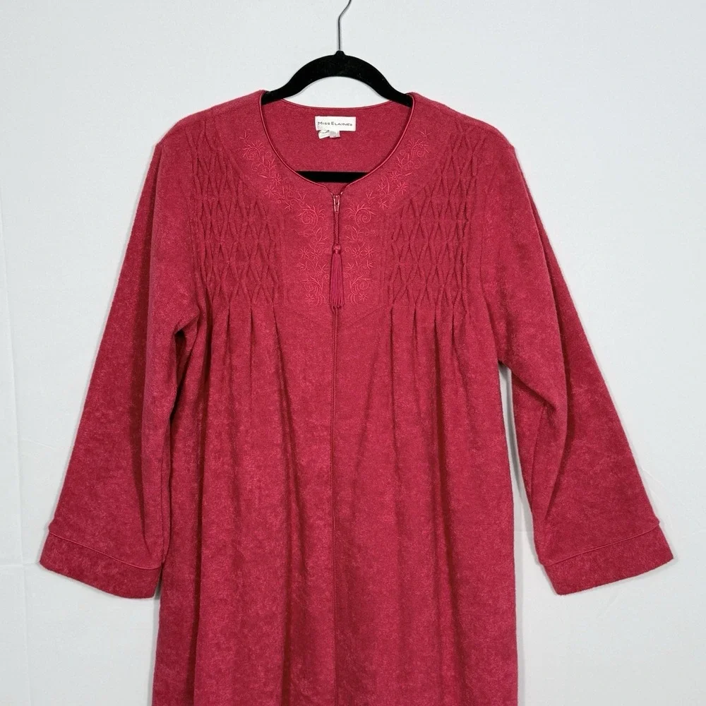 Miss Elaine Full Length Fleece Robe Womens M Red Zip Up Pockets Long Sleeve Cozy